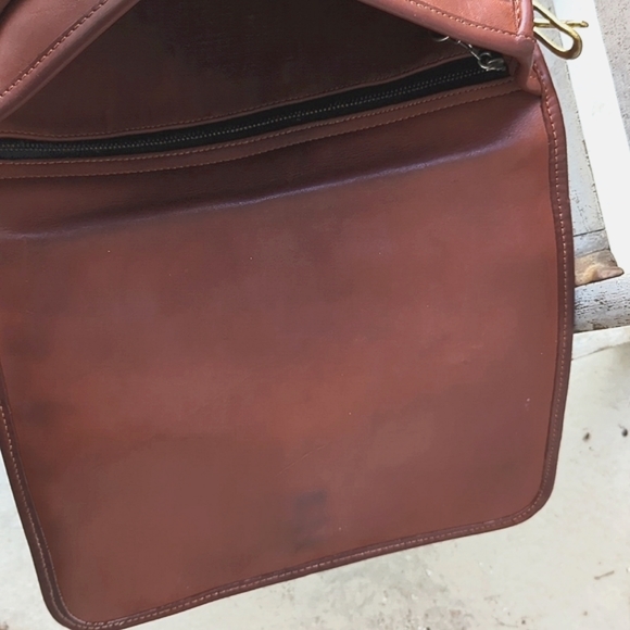 Vintage COACH 70's Saddle/ buckle Courier Large - Picture 16 of 17